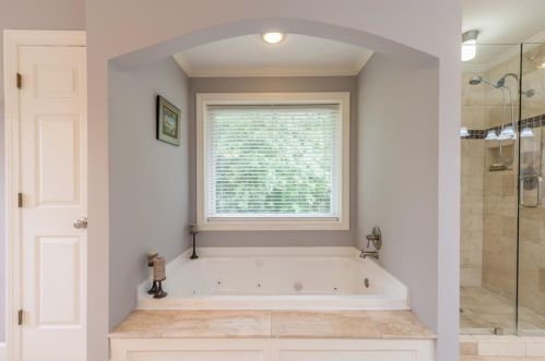 1565 Lazy River Ln, Atlanta GA  30350-3521 exterior