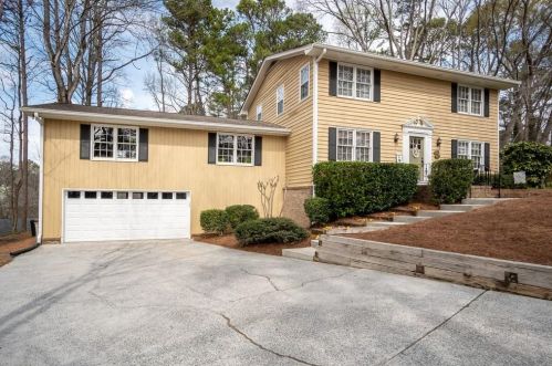 357 Angie Ct, Lilburn, GA 30047-5233