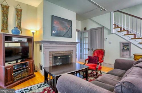 263 Walnut St, Carlisle PA  17013-3735 exterior