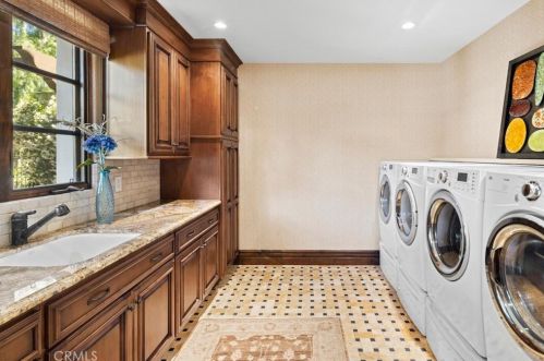 50 Golden Eagle, Irvine CA  92603-0308 exterior