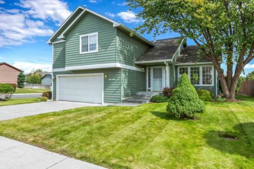 2209 Lilac St, Amber, WA 99004-8648