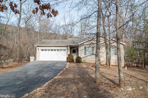 2395 Hopkins Dr, Mc Gaheysville, VA 22840-3109