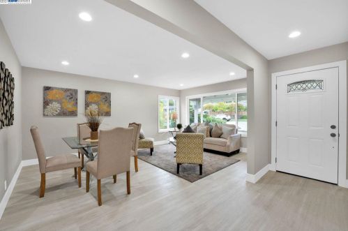 918 Las Pavadas Ave, San Rafael, CA 94903-3311