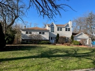 650 Park Dr, Homewood, IL 60422-1117