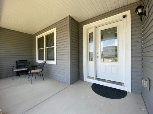 257 Apple Grove Ln, Valpo, IN 46385-7880