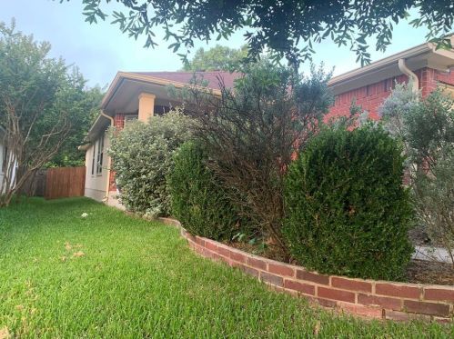 5605 Bentsen Ln, Austin TX  78723-6042 exterior