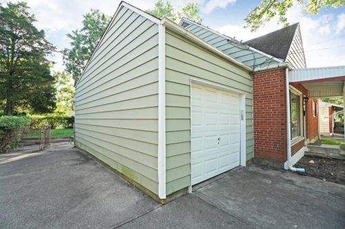 11390 Framingham Dr, Cincinnati OH 45240-2628 exterior