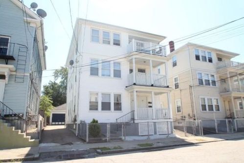 48 Waverly St, Providence, RI 02907-2769