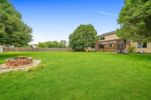 1445 Shaman Dr, Lemont IL  60490-5572 exterior