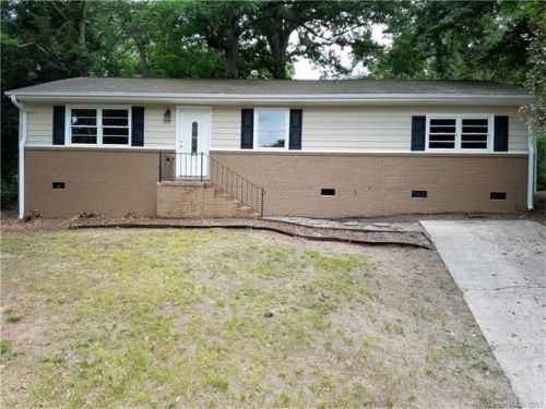 311 Oakwood Cir, Gastonia, NC 28054-6357