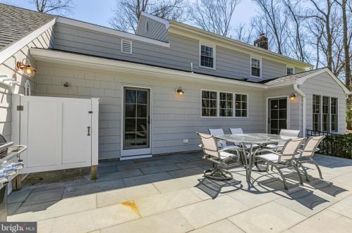 23 Honeybrook Dr, Princeton NJ  08540-7408 exterior