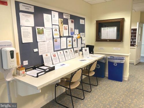 2304 Windrow Dr, Princeton NJ 08540-5020 exterior