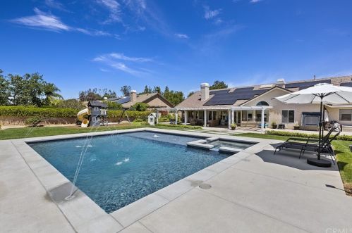 7539 Whitegate Ave, Riverside CA  92506-5455 exterior