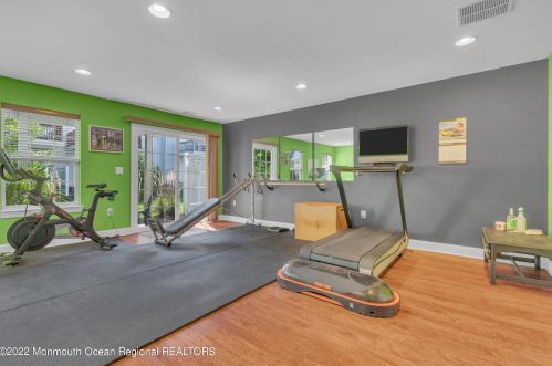 333 Princeton Ct, Tinton Falls NJ  07702-4058 exterior