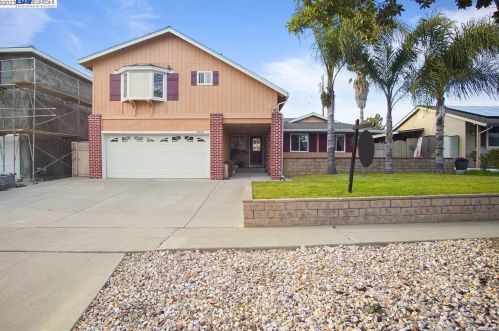 3353 Denton Way, San Jose, CA 95121-1335