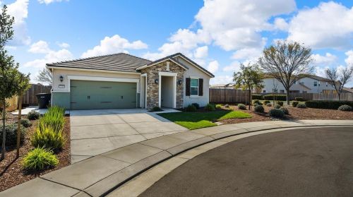 2300 Kiska Dr, Modesto, CA 95355-7912