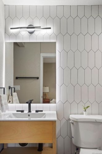 3150 Logan St, Englewood CO  80113-2624 exterior