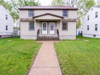 5036 6th St, Minneapolis, MN 55430-3610
