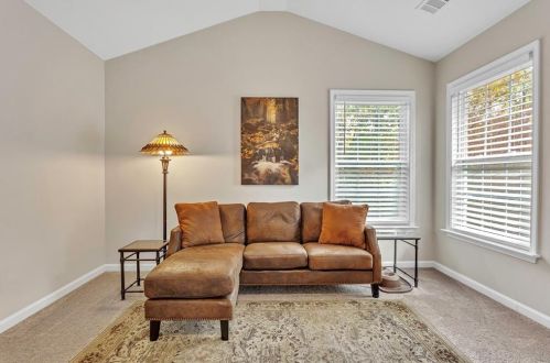 1033 Alexander Run Pass, Buford GA  30518-5560 exterior