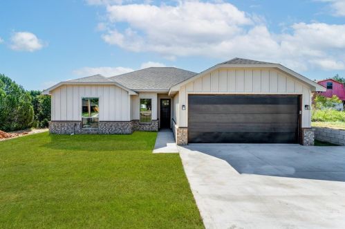 2605 Creek Dr, Granbury, TX 76048-6539