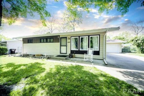 5343 Longwood Dr, Peoria IL  61614-3920 exterior