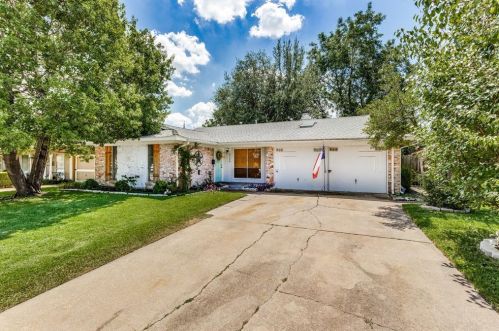 4126 Sweetbriar Dr, Garland TX  75042-4666 exterior