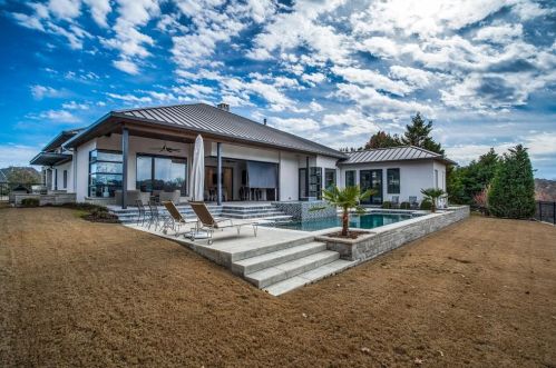 6821 Saucon Vly Dr, Fort Worth TX  76132-7125 exterior