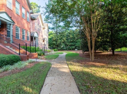 3635 Ashford Creek Dr, Atlanta, GA 30319-5053