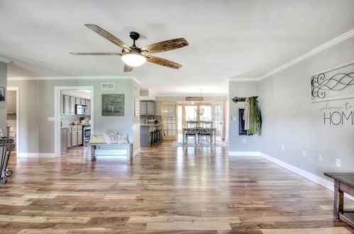 275 Nally Rd, Rydal, GA 30171-1136