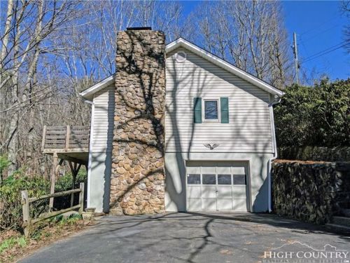 253 Seven Oaks Rd, Boone, NC 28607-9160