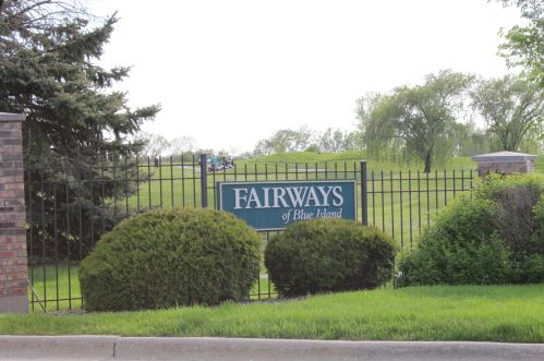 12321 Meadow Ln, Dixmoor, IL 60406-5205