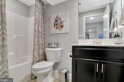 463 Deerfield Village Dr, Shepherdstown WV  25443 exterior