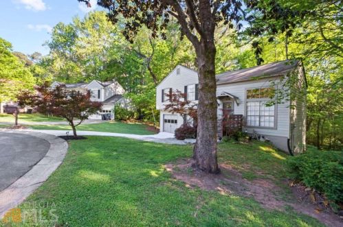 1628 Carrie Farm Ln, Kennesaw, GA 30144-2963