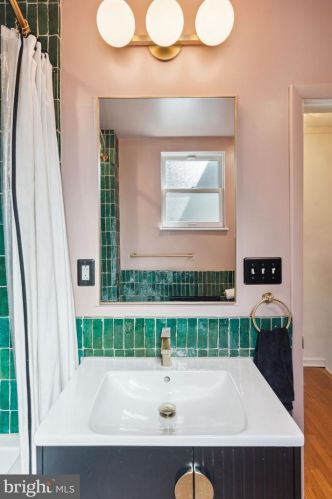 1818 12 St, Philadelphia PA 19122-0018 exterior