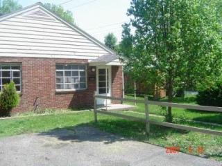 892 Como Ave, Columbus OH  43224-3909 exterior