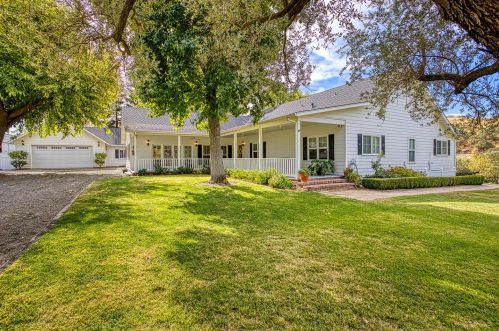 12406 Horseshoe Rd, Valley Home, CA 95361-9517