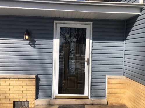 296 Springfield Ter, Des Plaines, IL 60018-1128