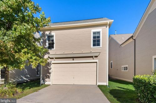 7772 Water St, Fulton, MD 20759-2558