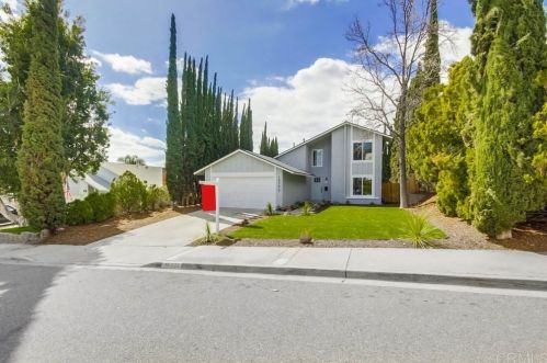 10332 Escadera Dr, Lakeside, CA 92040-2241