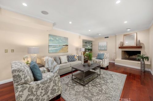 1430 Greenbriar Rd, Glendale CA  91207-1053 exterior