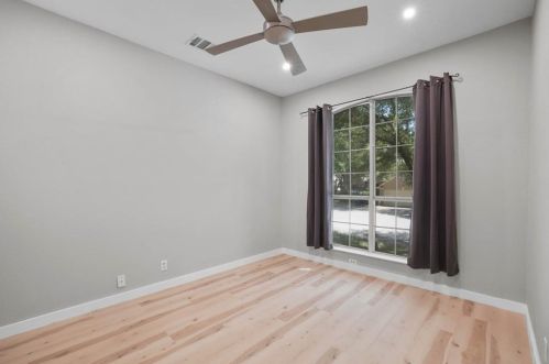 12524 Canyon Glen Dr, Austin TX  78732-2022 exterior