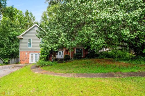 4104 Chanticleer Dr, Kennesaw, GA 30152-5450