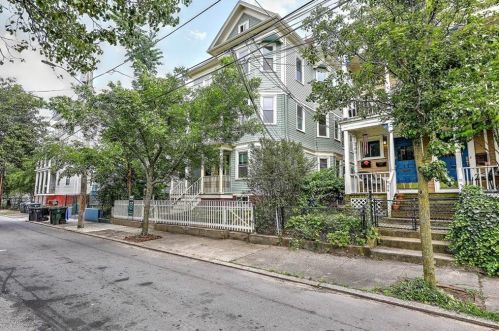 50 Ring St, Providence, RI 02909-1330