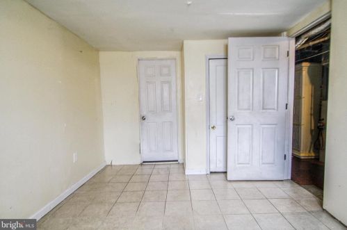 124 Fariston Dr, Philadelphia PA 19120-1007 exterior