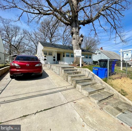 8218 Tahona Dr, Silver Spring, MD 20903-3306