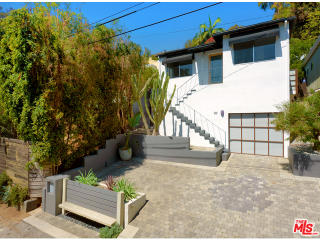8551 Walnut Dr, Los Angeles, CA 90046-1949