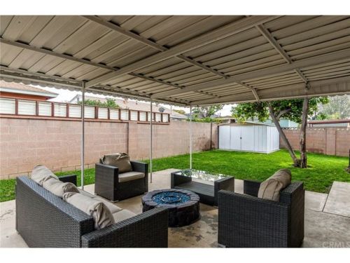 15520 Tarrant Ave, Compton, CA 90220-3227