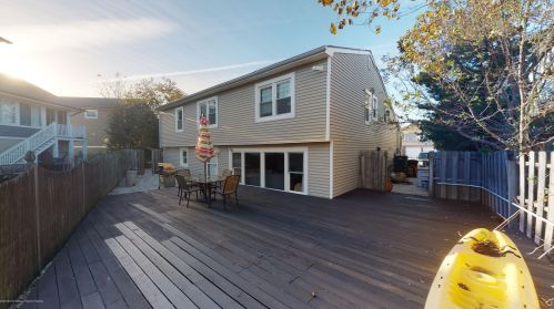 10 Sturgis Rd, Lavallette NJ 08735-2843 exterior
