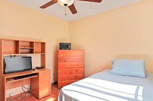 6010 Kitty Hawk Dr, Riverside CA  92504-1422 exterior