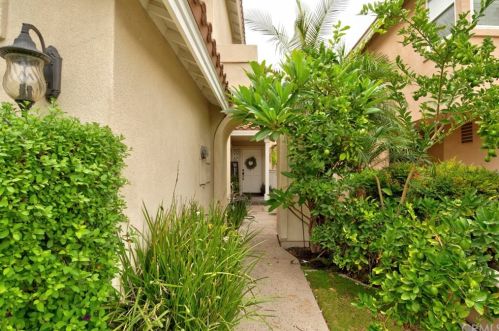 8245 Alpine Ct, Anaheim CA  92808-2318 exterior